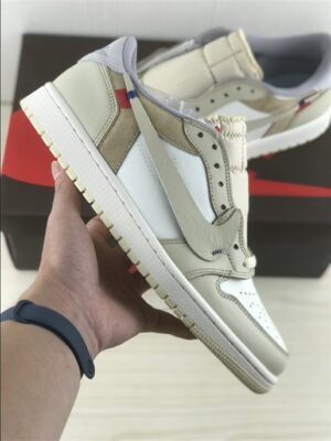 Air Jordan 1 Low x Travis Scott - AJH046