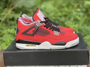 Air Jordan 4 Toro Bravo - AJH074