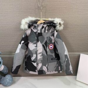 Canada Goose - CG008