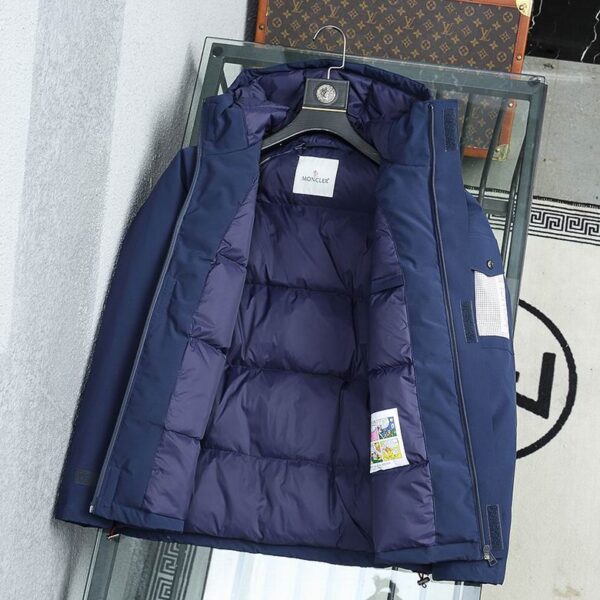 Moncler Coat - MC056