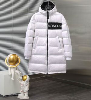 Moncler Coat - MC059