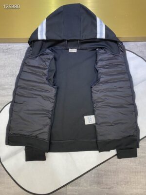 Moncler Coat - MC065