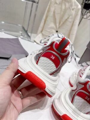 BALENCIAGA SNEAKERS - BB122