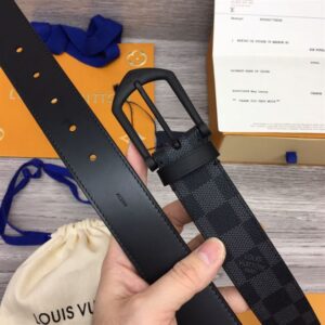 LOUIS VUITTON BELT - B043