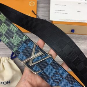 LOUIS VUITTON BELT - B060