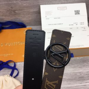 LOUIS VUITTON BELT - B065