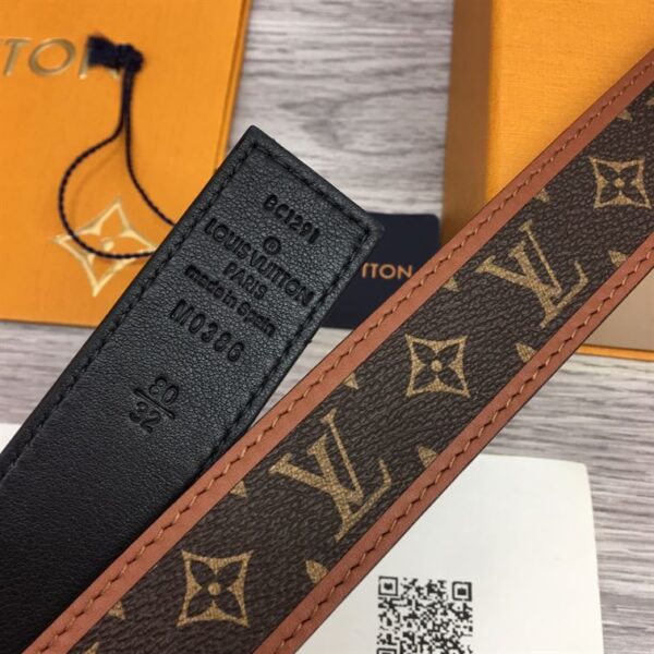 LOUIS VUITTON BELT - B071