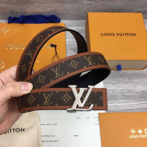 LOUIS VUITTON BELT - B071