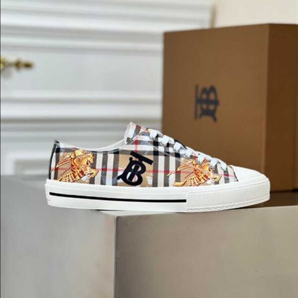 BURBERRY LOW-TOP SNEAKERS - BBR116