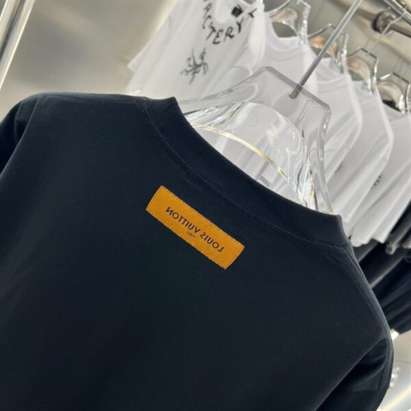 Louis Vuitton T-shirt - LSVT0170