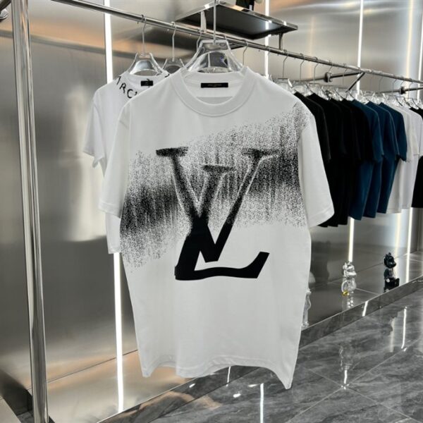 Louis Vuitton T-shirt - LSVT0174