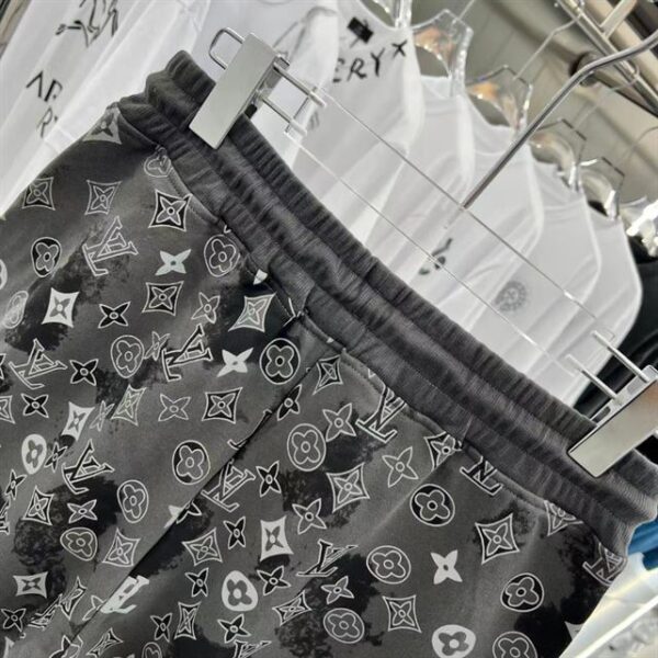 LV Swim Shorts - SW217