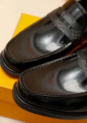 Louis Vuitton Loafers - LLV15