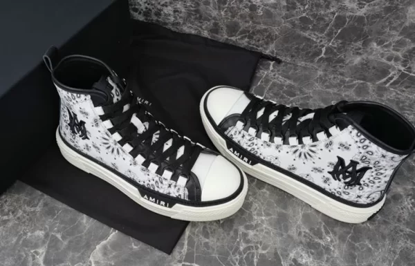 AMIRI BANDANA-PRINT HIGH-TOP SNEAKERS - AM021