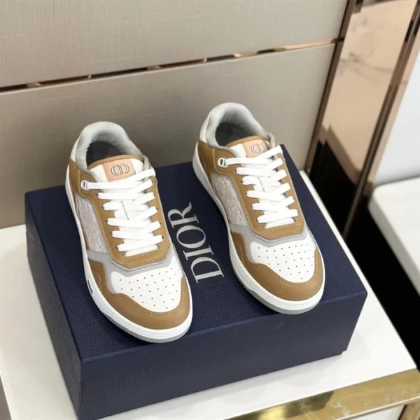 B27 LOW-TOP SNEAKER BEIGE AND CREAM SMOOTH CALFSKIN WITH CREAM DIOR OBLIQUE JACQUARD - CDO92