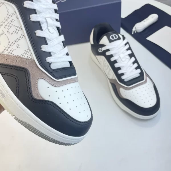 B27 LOW-TOP SNEAKER BLACK, WHITE AND BEIGE SMOOTH CALFSKIN WITH WHITE DIOR OBLIQUE GALAXY LEATHER - CDO97