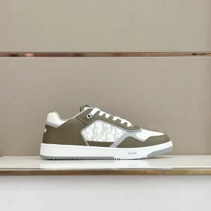 B27 LOW-TOP SNEAKER KHAKI AND CREAM SMOOTH CALFSKIN WITH CREAM DIOR OBLIQUE GALAXY LEATHER - CDO96