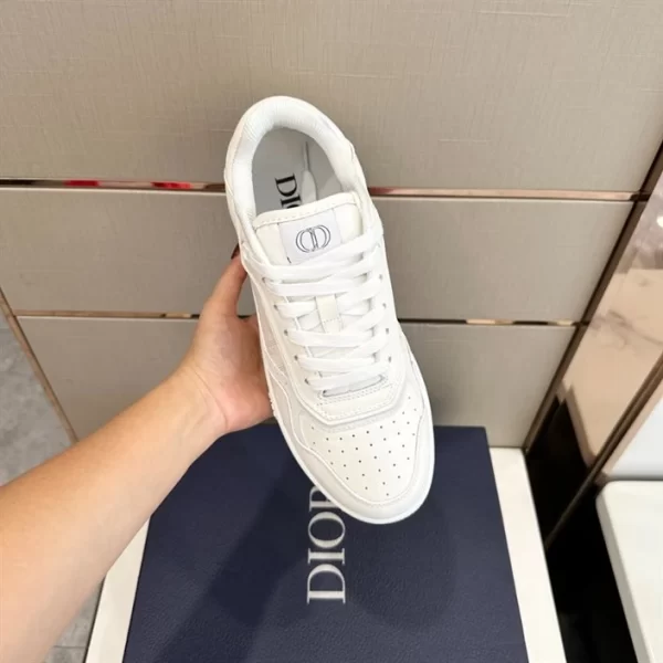 B27 LOW-TOP SNEAKER WHITE SMOOTH CALFSKIN AND DIOR OBLIQUE GALAXY LEATHER - CDO89