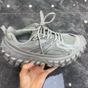 BALENCIAGA MEN'S BOUNCER SNEAKER IN GREY - BB147