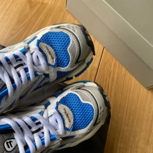 BALENCIAGA RUNNER SNEAKER IN BLUE- BB133