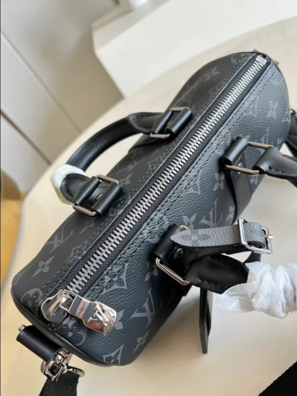 LOUIS VUITTON KEEPALL BANDOULIÈRE 25 MONOGRAM ECLIPSE CANVAS - WLM563