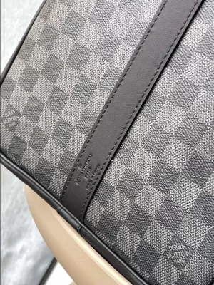 LOUIS VUITTON KEEPALL BANDOULIÈRE 50 BAG DAMIER INFINI LEATHER - WLM539