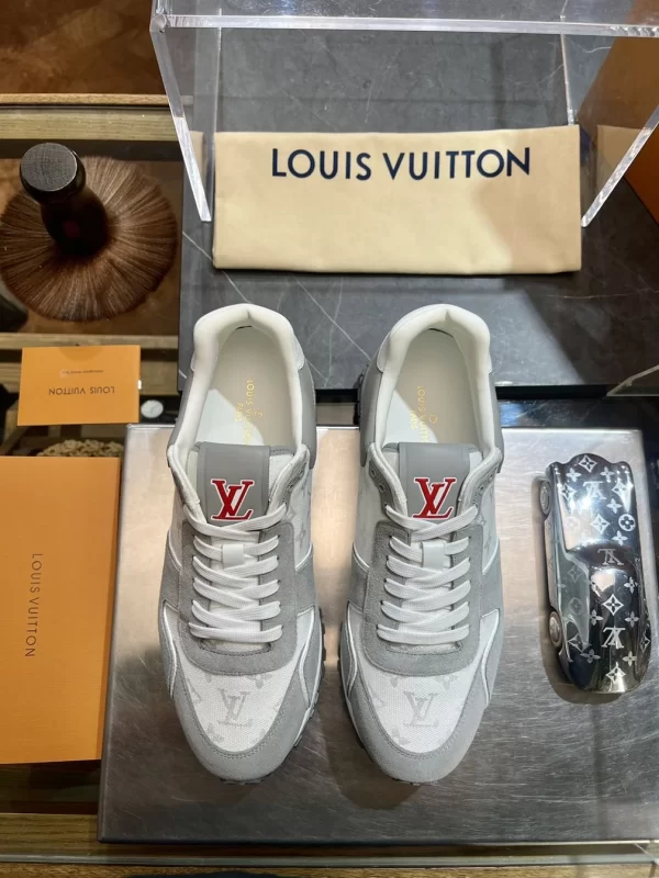 LV RUN AWAY SNEAKER – LSVT284