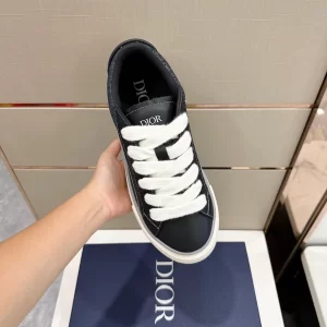 B33 SNEAKER SMOOTH CALFSKIN AND DIOR OBLIQUE JACQUARD - CD156