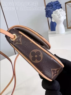 LOUIS VUITTON POCHETTE CANCUN POUCH SHOULDER BAG - WLM599