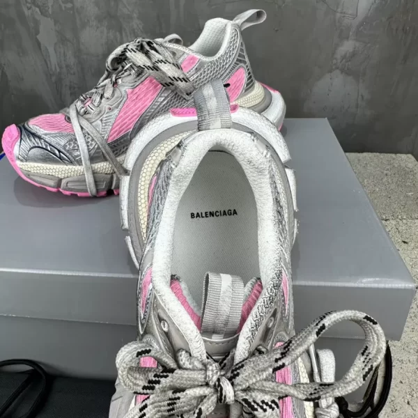 BALENCIAGA WOMEN'S 3XL SNEAKER - BB155