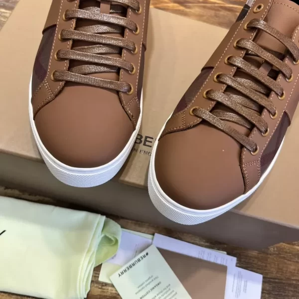 BURBERRY LEATHER AND CHECK COTTON SNEAKERS - BBR125