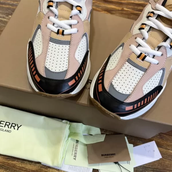 BURBERRY LEATHER AND SUEDE SNEAKERS - BBR130