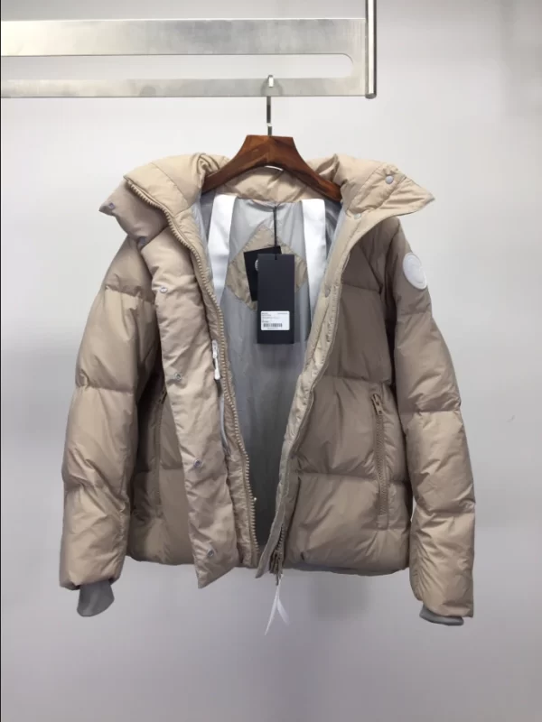 Canada Goose Coats - CG074