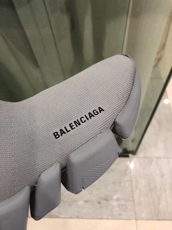 BALENCIAGA SPEED 2.0 SNEAKER - BB201