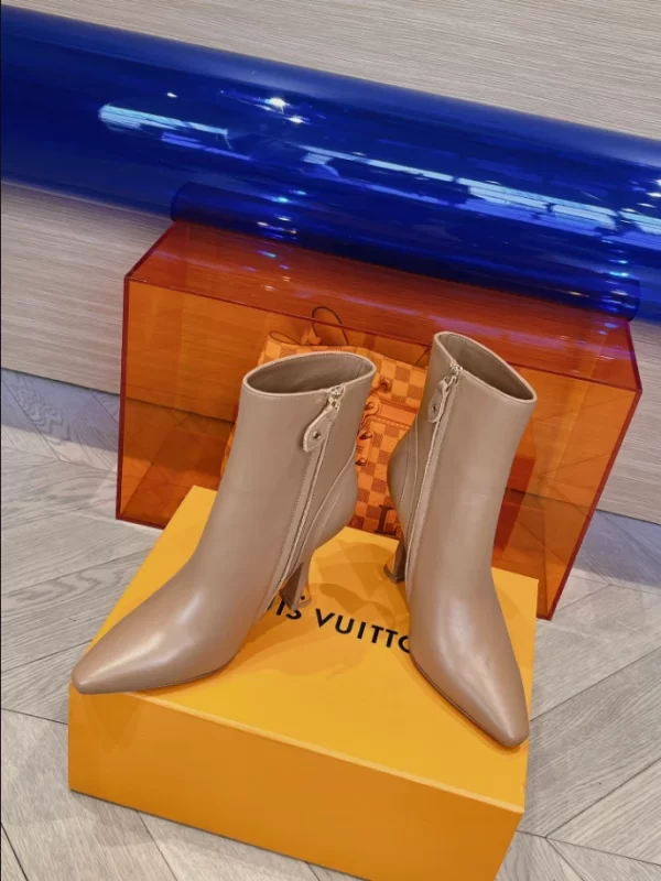 LOUIS VUITTON BOOT - WLS009