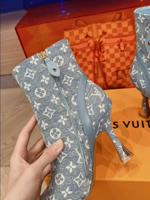 LOUIS VUITTON BOOT - WLS010