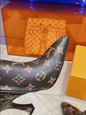 LOUIS VUITTON BOOT - WLS011