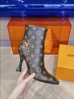 LOUIS VUITTON BOOT - WLS011