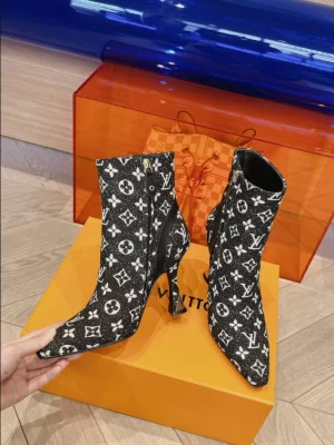 LOUIS VUITTON BOOT - WLS013