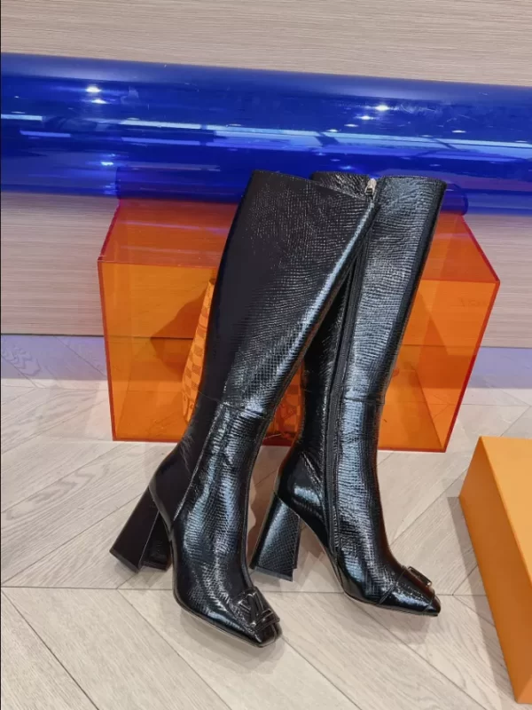 LOUIS VUITTON BOOT - WLS024