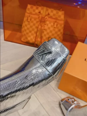 LOUIS VUITTON SHAKE ANKLE BOOT - WLS018