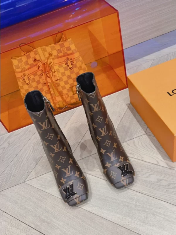 LOUIS VUITTON SHAKE ANKLE BOOT - WLS021