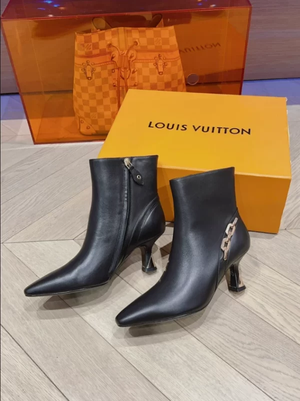 LOUIS VUITTON SPARKLE ANKLE BOOT - WLS001