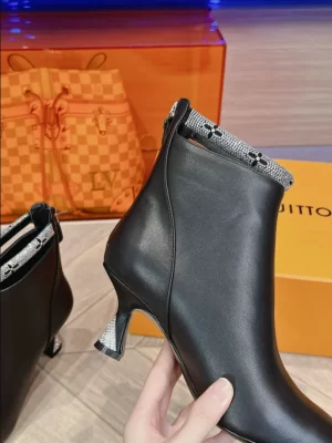 LOUIS VUITTON SPARKLE ANKLE BOOT - WLS006