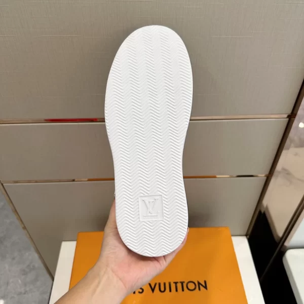 LV BEVERLY HILLS SNEAKER – LSVT311