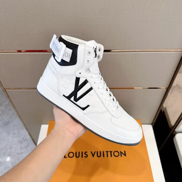 LV RIVOLI HIGH-TOP SNEAKER – LSVT317