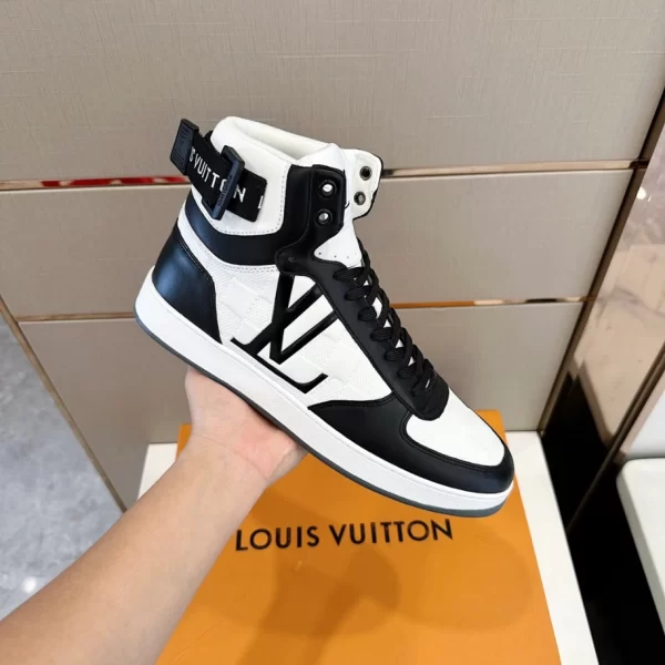 LV RIVOLI HIGH-TOP SNEAKER – LSVT318