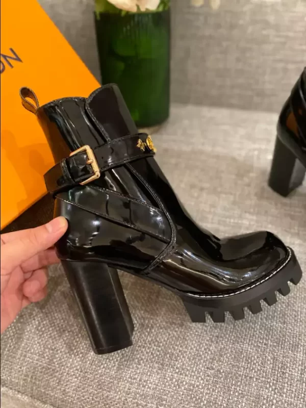 LV STAR TRAIL ANKLE BOOT - WLS039