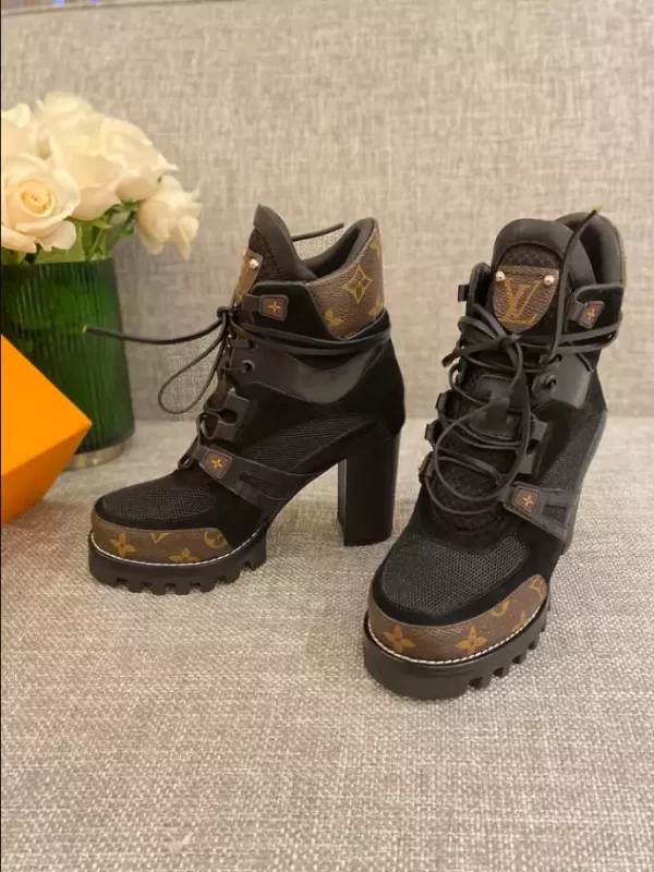 LV STAR TRAIL ANKLE BOOT - WLS040