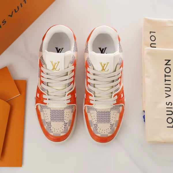 LV TRAINER SNEAKER – LSVT297